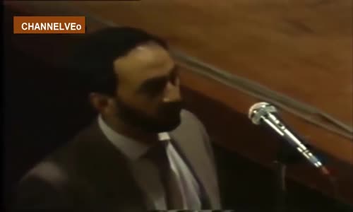 ‫رجل يدعي الاسلام  لمدا النبي محمد دفن تحت التراب وعيسى رفع الى السماء ؟ اجابة رائعة لأحمد ديدات‬‎ 